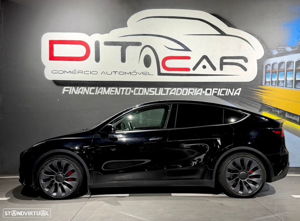 Tesla Model Y Performance Dual Motor AWD - 4