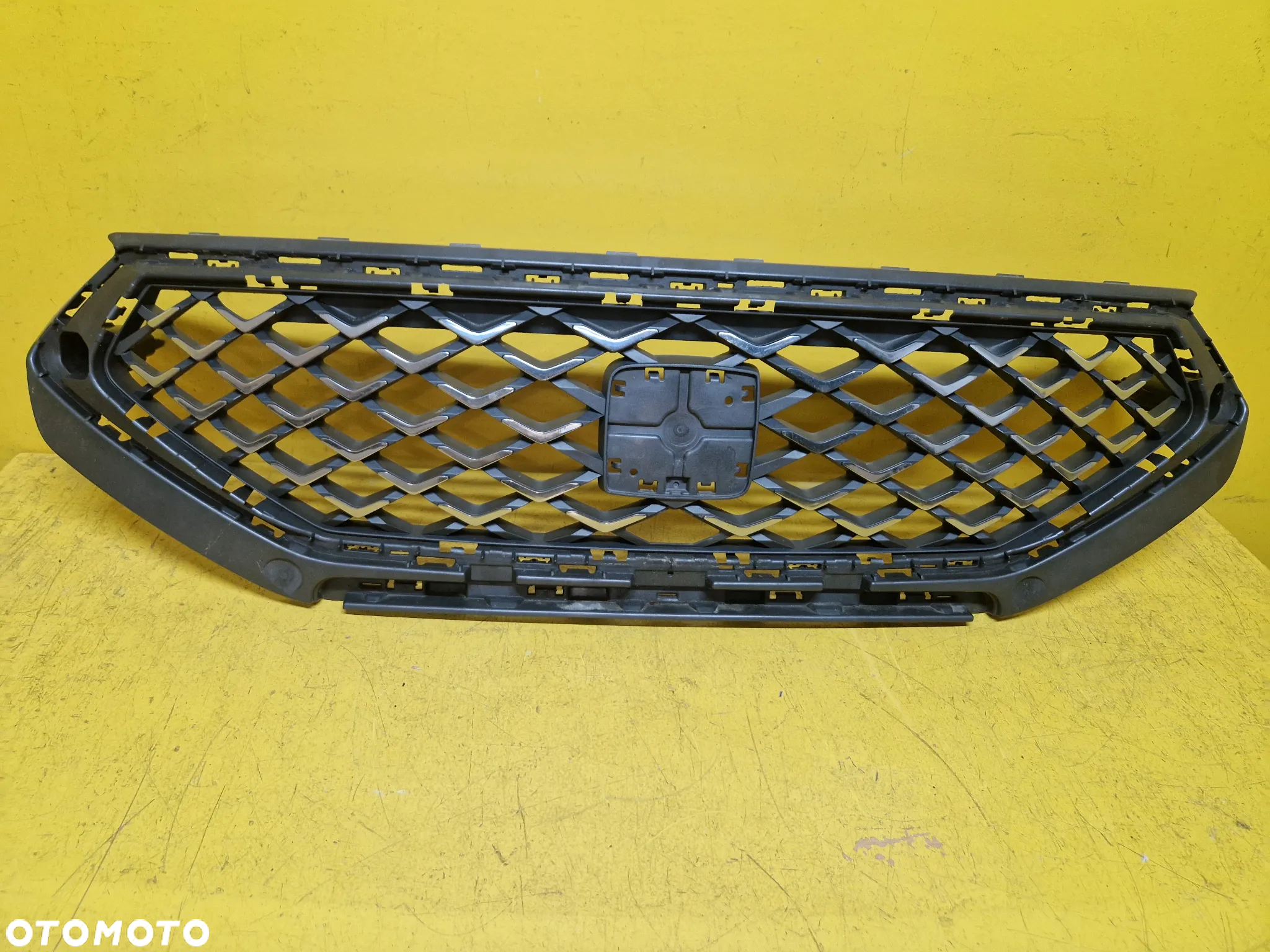 SEAT TARRACO GRILL ATRAPA CHLODNICY 5FJ853654B - 3