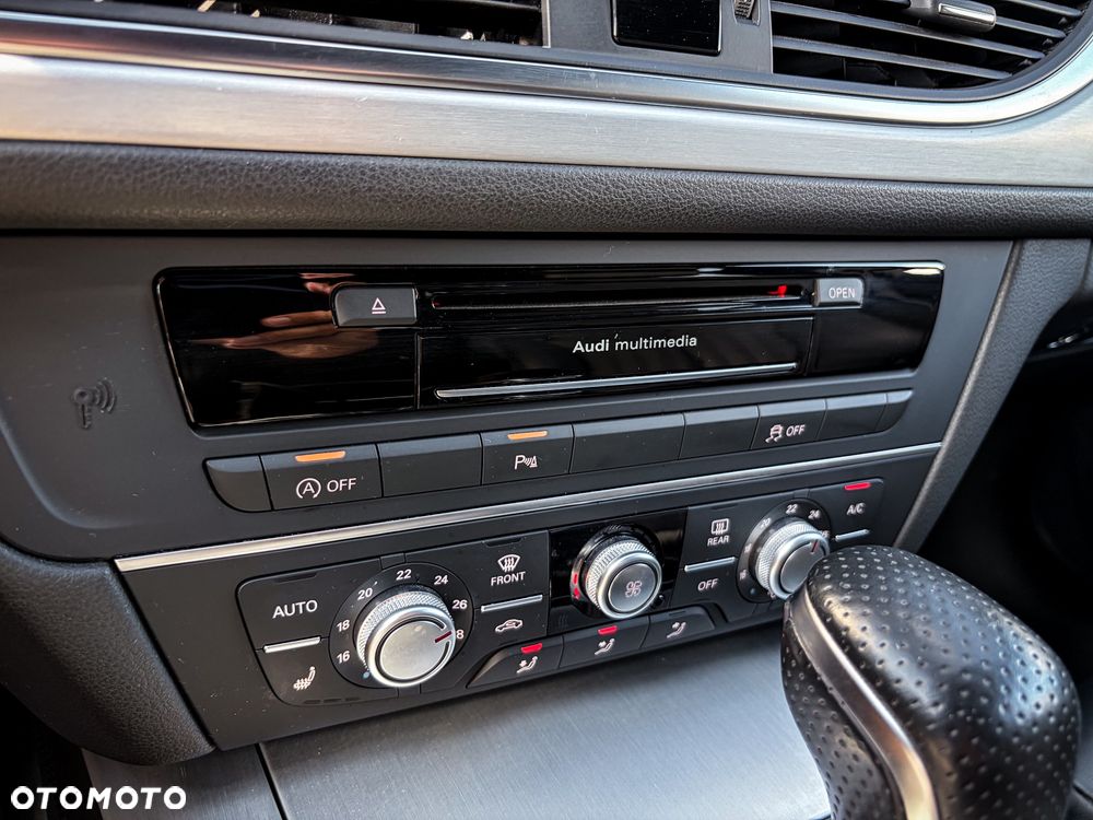 Audi A6 Avant 2.0 TDI quattro S tronic - 33
