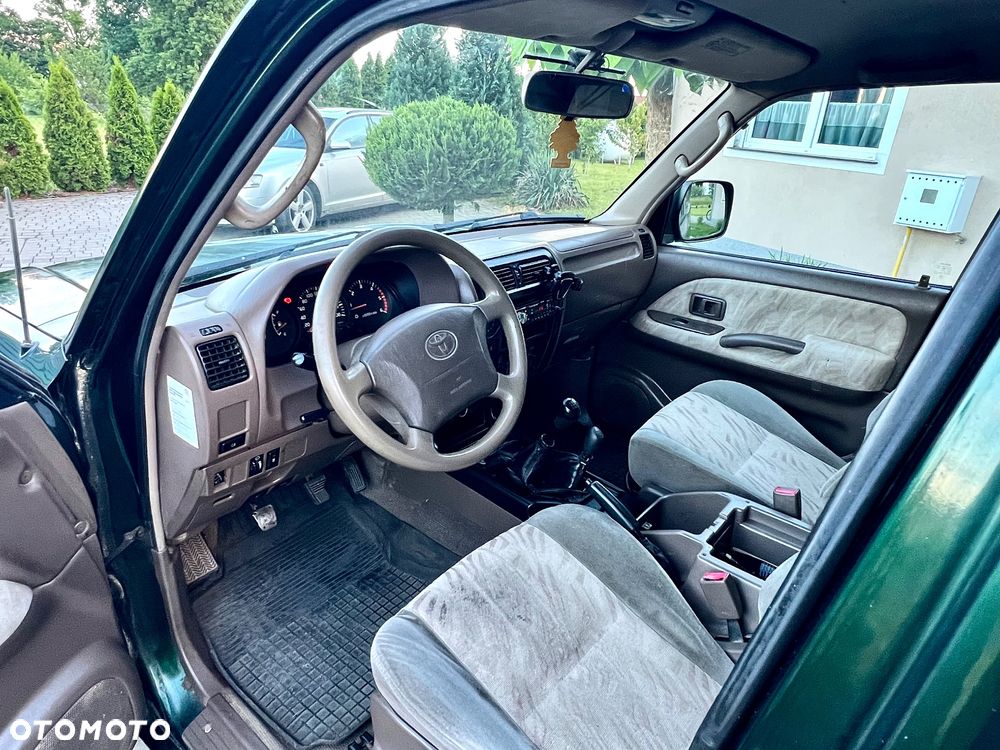 Toyota Land Cruiser - 11