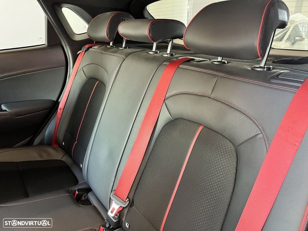 Hyundai Kauai 1.0 T-GDi Premium Pele/Tec.Vermelho — fotografia 15