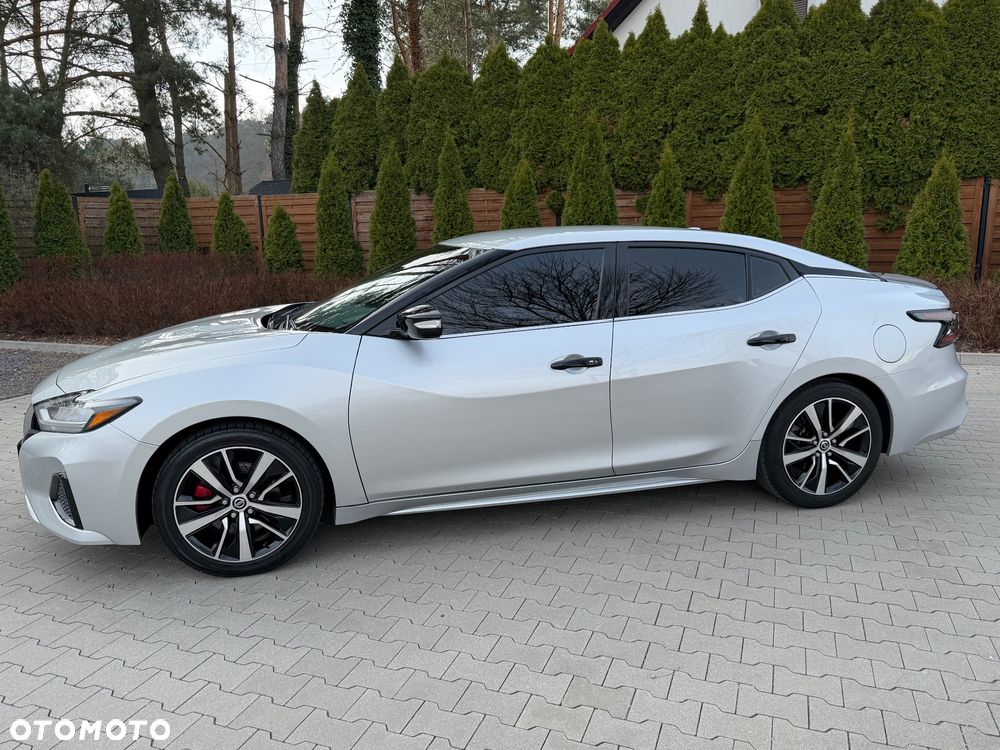 Nissan Maxima - 11