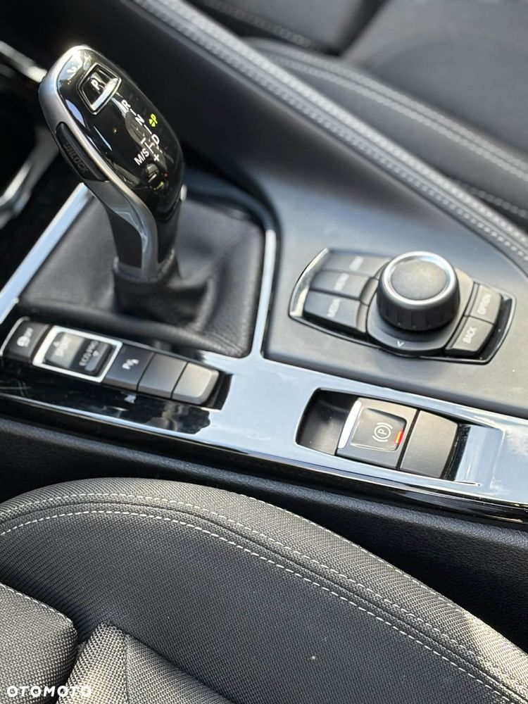 BMW X1 sDrive20i GPF - 10