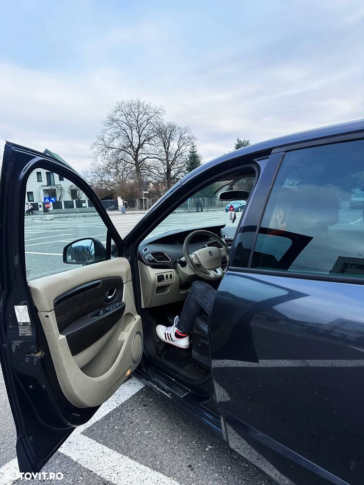Renault Scenic - 15