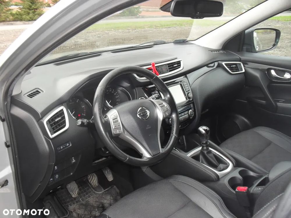 Nissan Qashqai 1.6 dCi 4 x 4 DPF Start/Stop tekna - 10