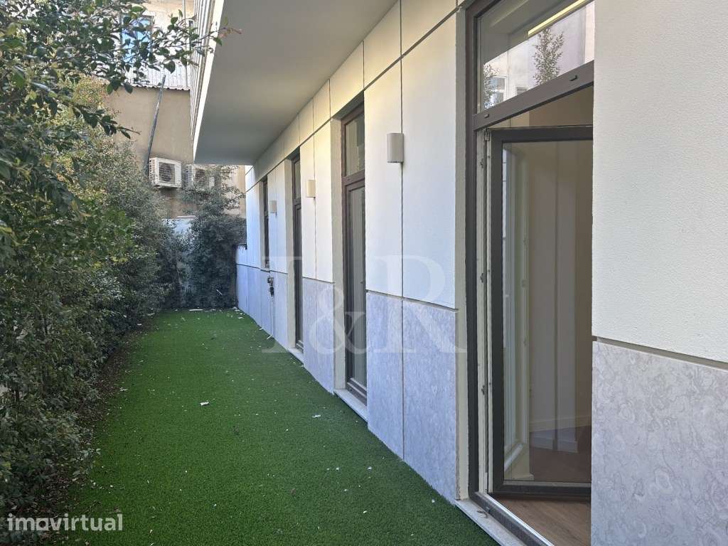 Apartamento T2 com jardim e estacionamento na Av. Almirante Reis, L... - Grande imagem: 5/46