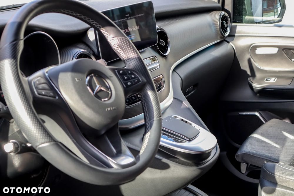 Mercedes-Benz Klasa V 300 d Avantgarde 9G-Tronic (ekstra d³) - 6