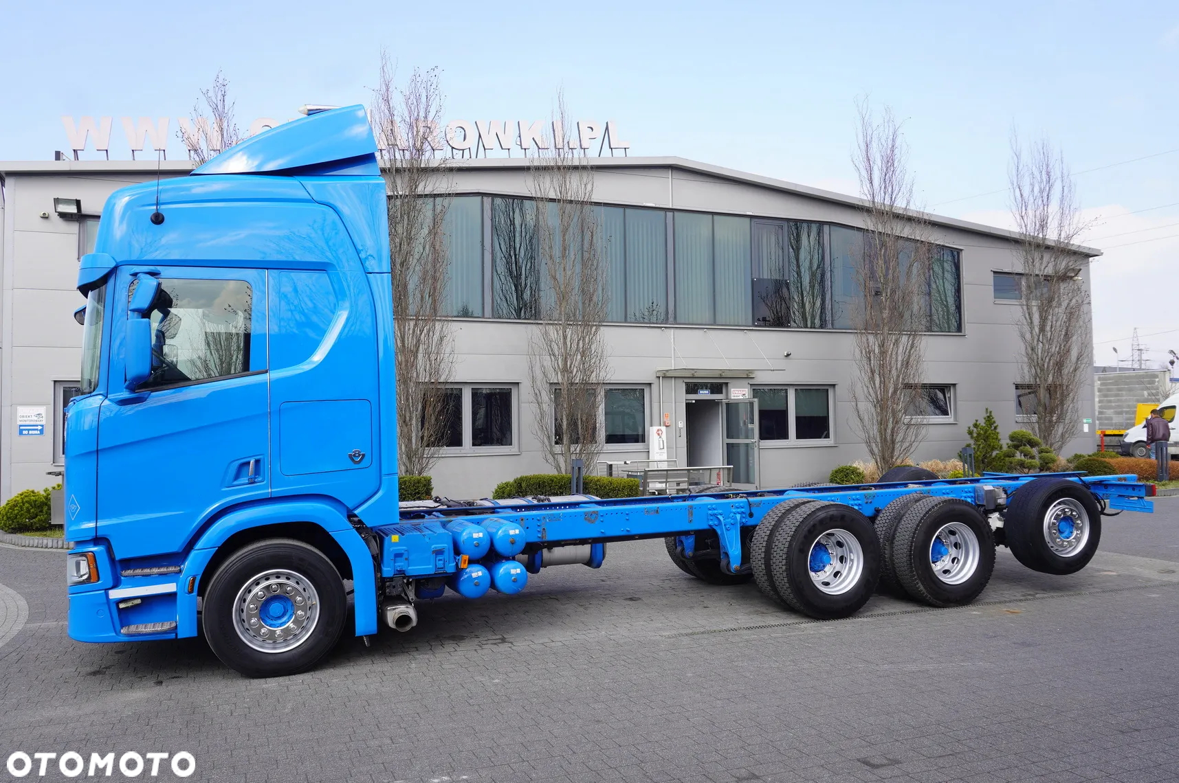 Scania R650 V8 / 650 KM / Rama 8,8 m / 4. oś skrętna - 2