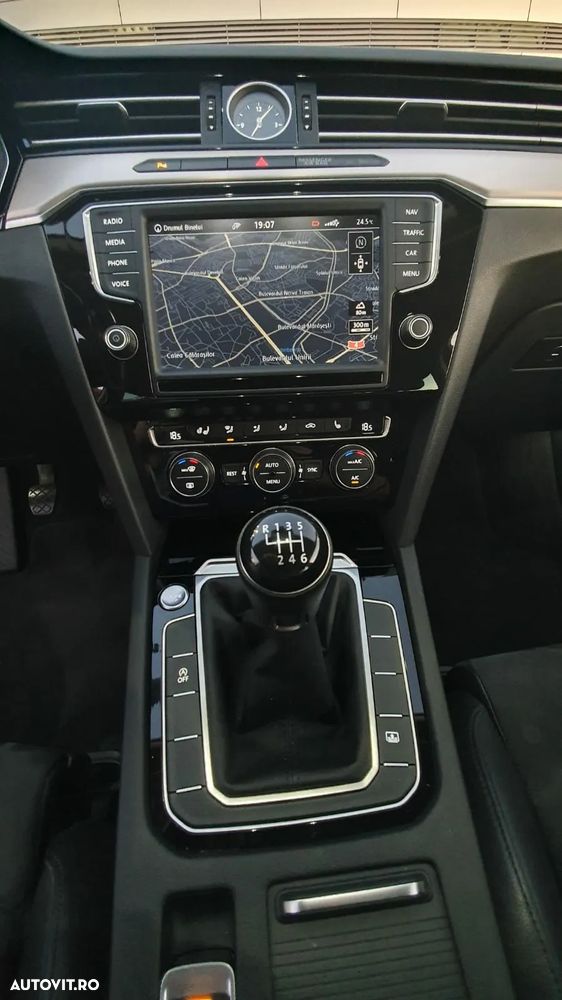 Volkswagen Passat - 9