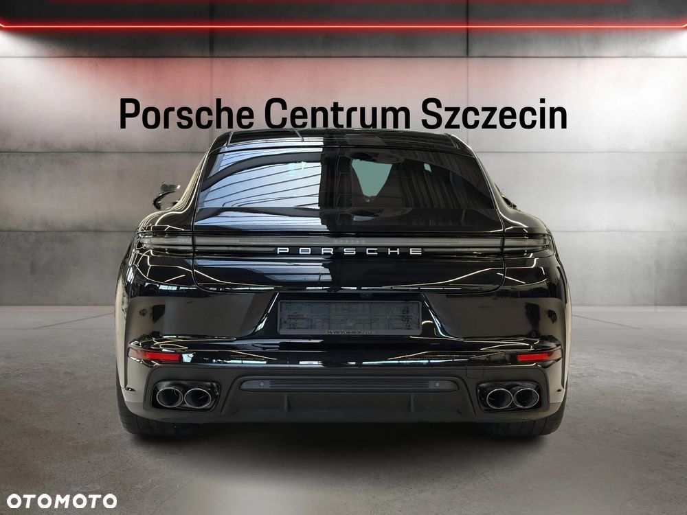 Porsche Panamera - 4