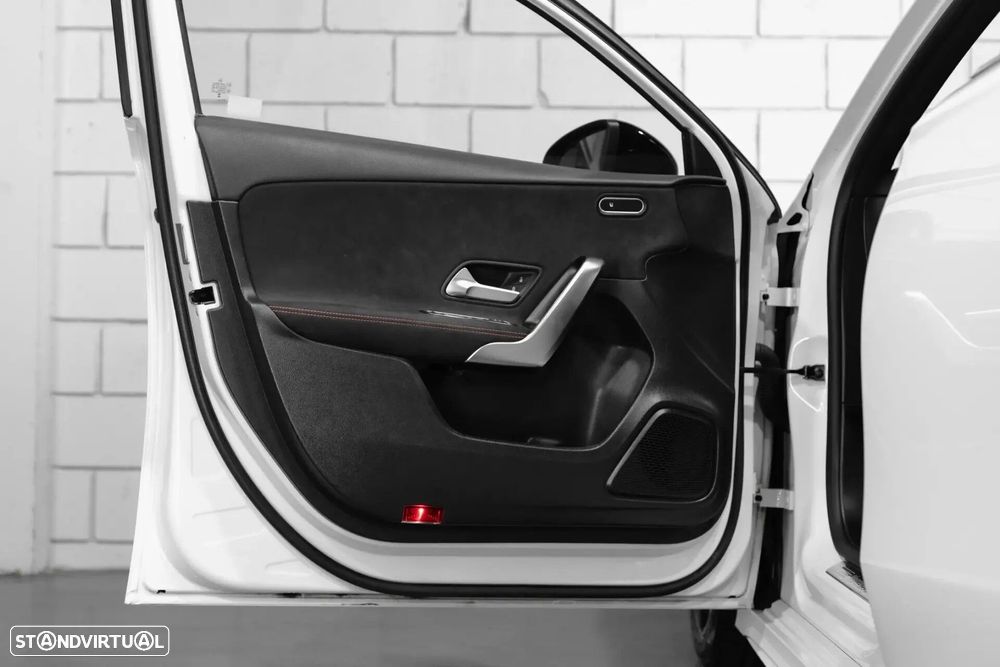 Mercedes-Benz A 180 - 31