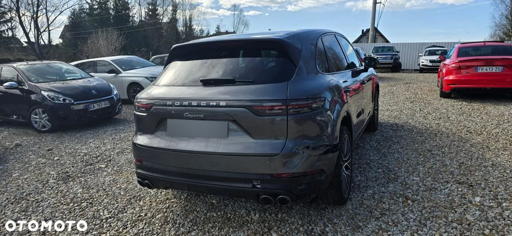 Porsche Cayenne - 9