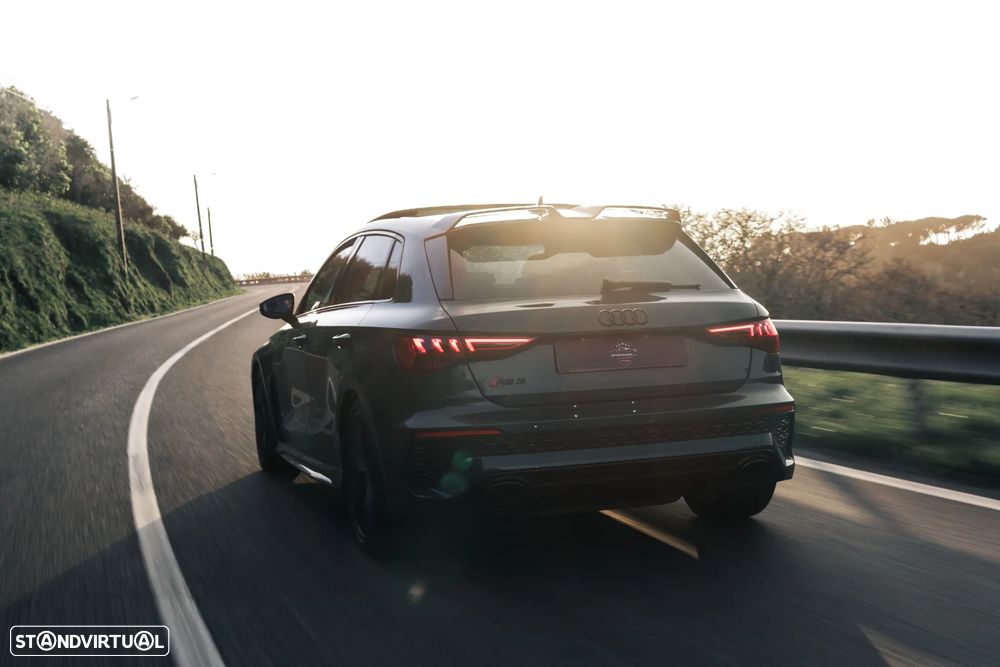 Audi RS3 Sportback 2.5 TFSI quattro S tronic - 4