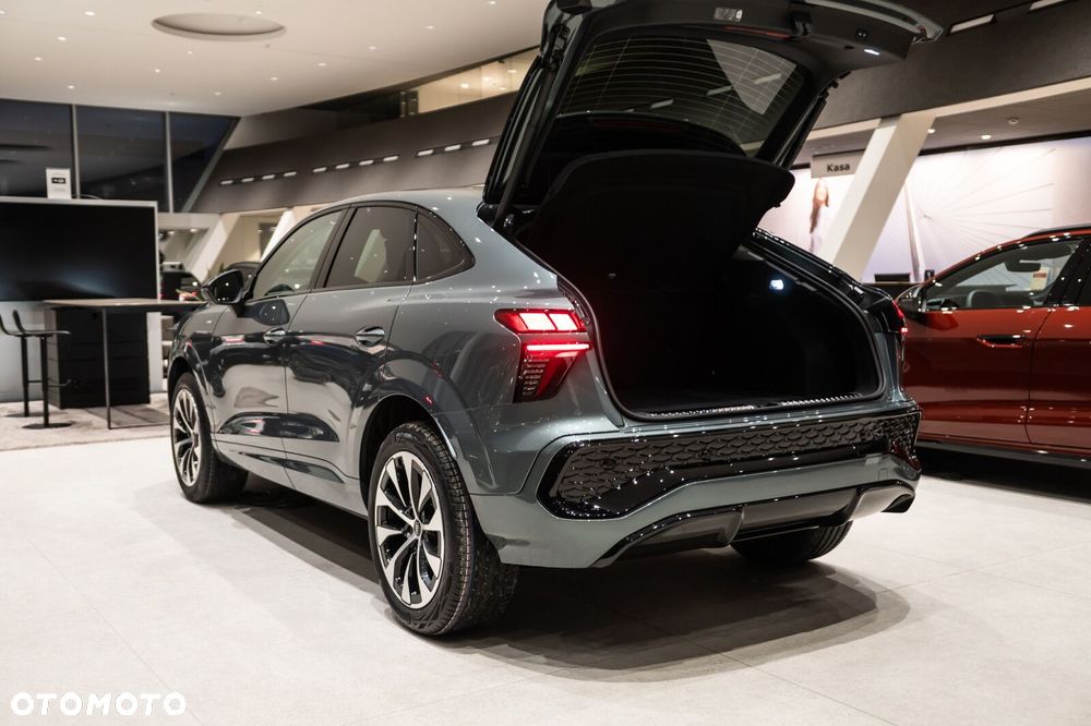 Audi Q3 Sportback - 8