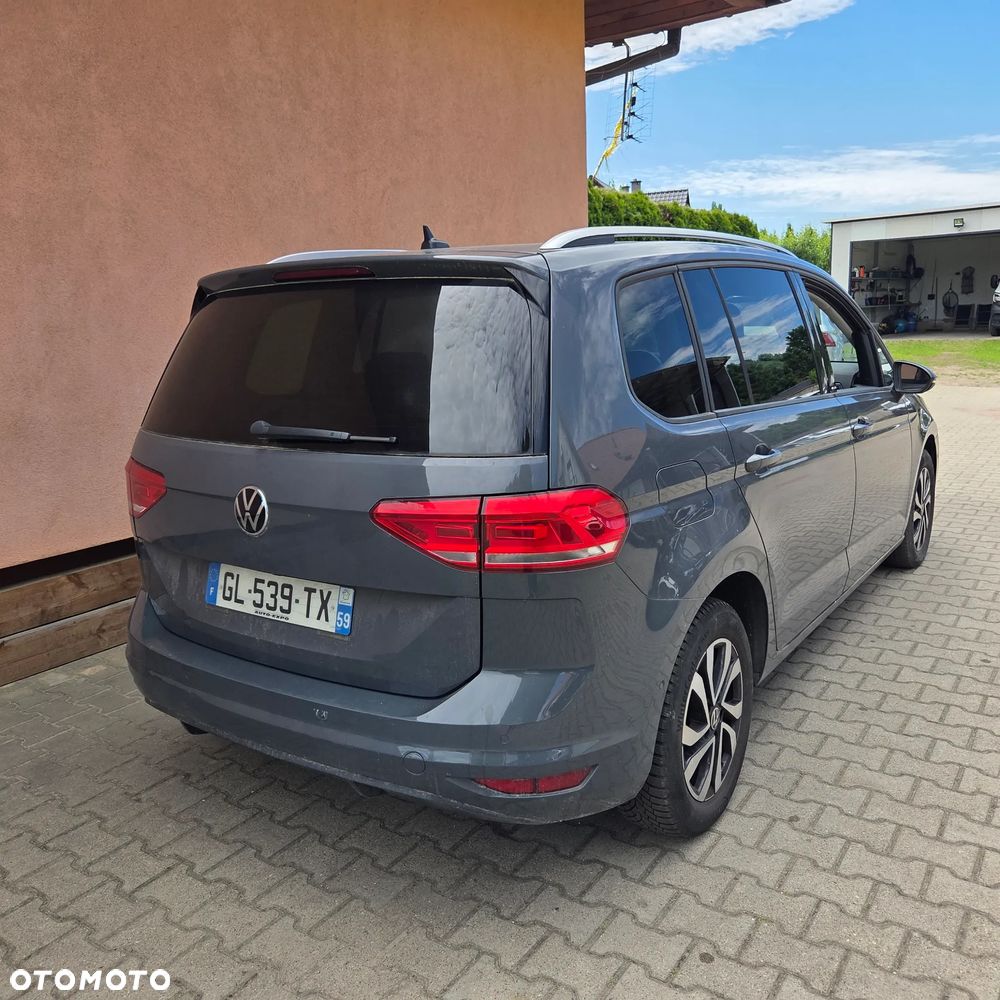 Volkswagen Touran - 3