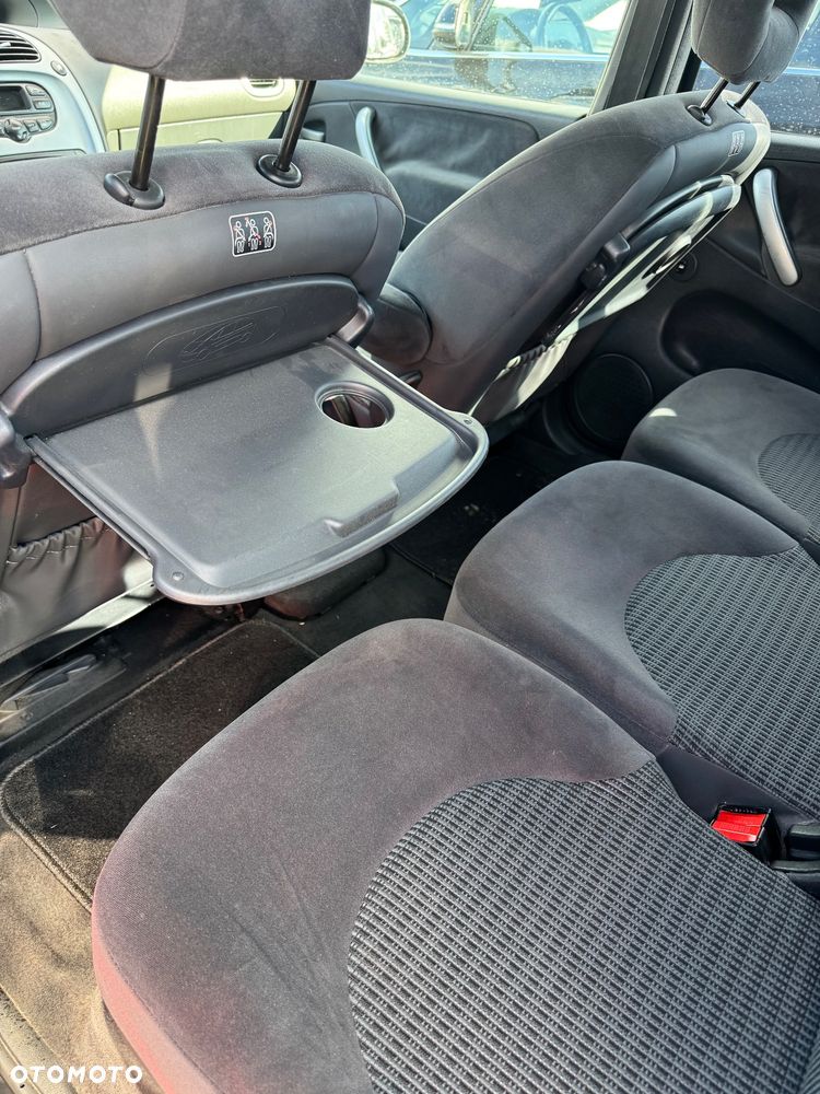 Citroën Xsara Picasso 1.6 16V Exclusive - 25
