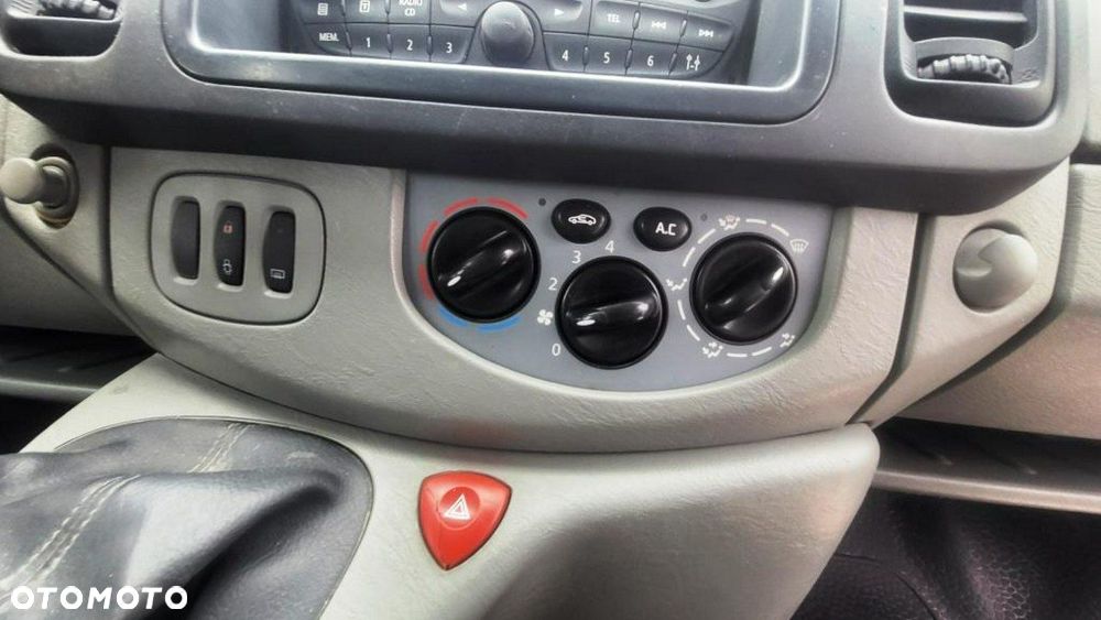 Renault Trafic - 11