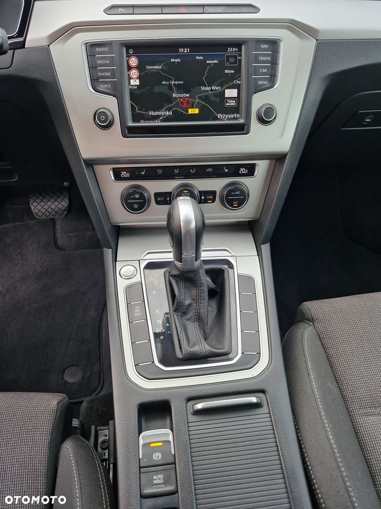 Volkswagen Passat 2.0 TDI BMT Comfortline DSG - 10