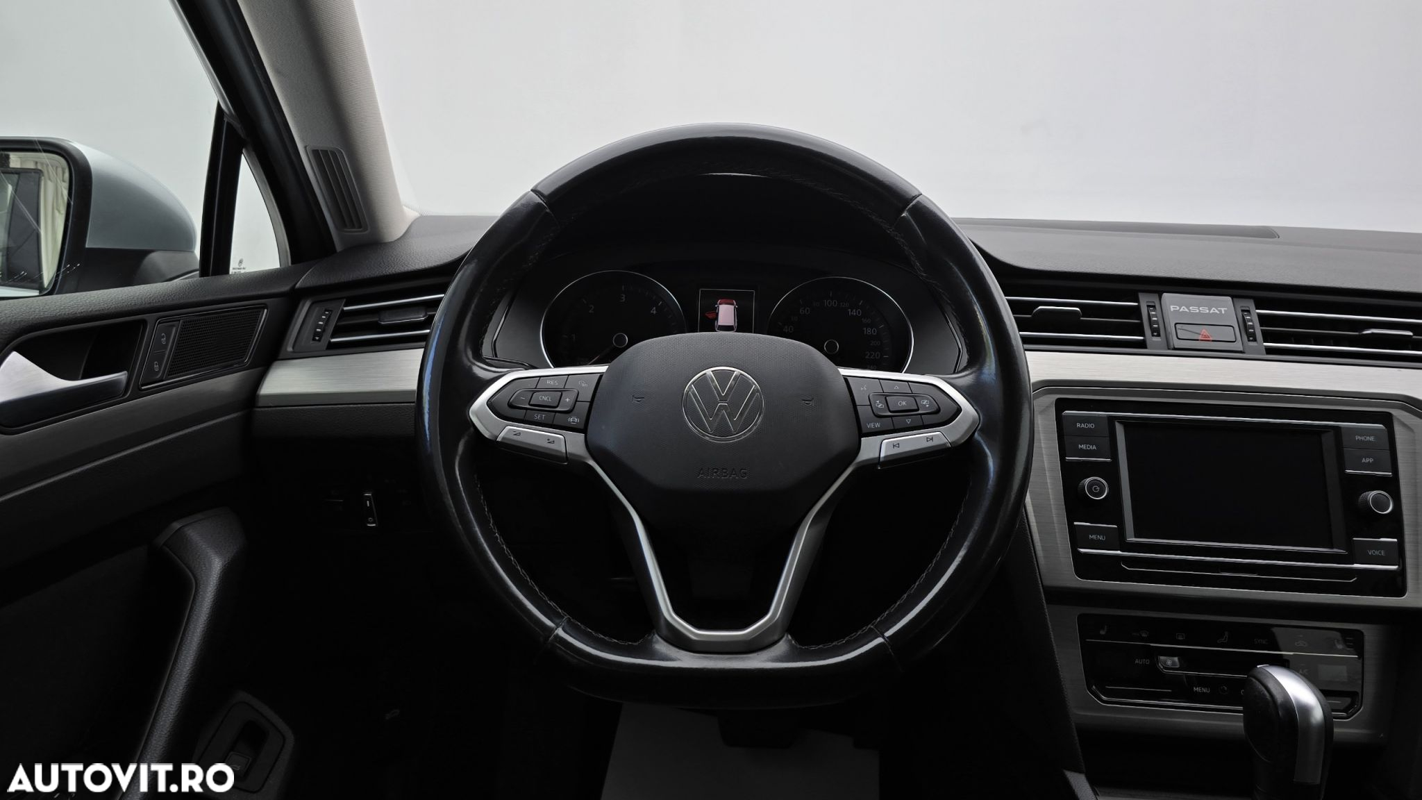 Volkswagen Passat Variant 2.0 TDI DSG Advance - 15