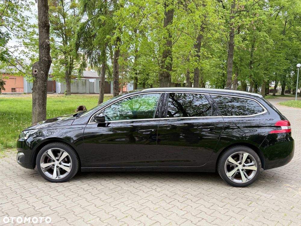 Peugeot 308 PureTech 130 GPF EAT8 Stop & Start Allure Pack - 10