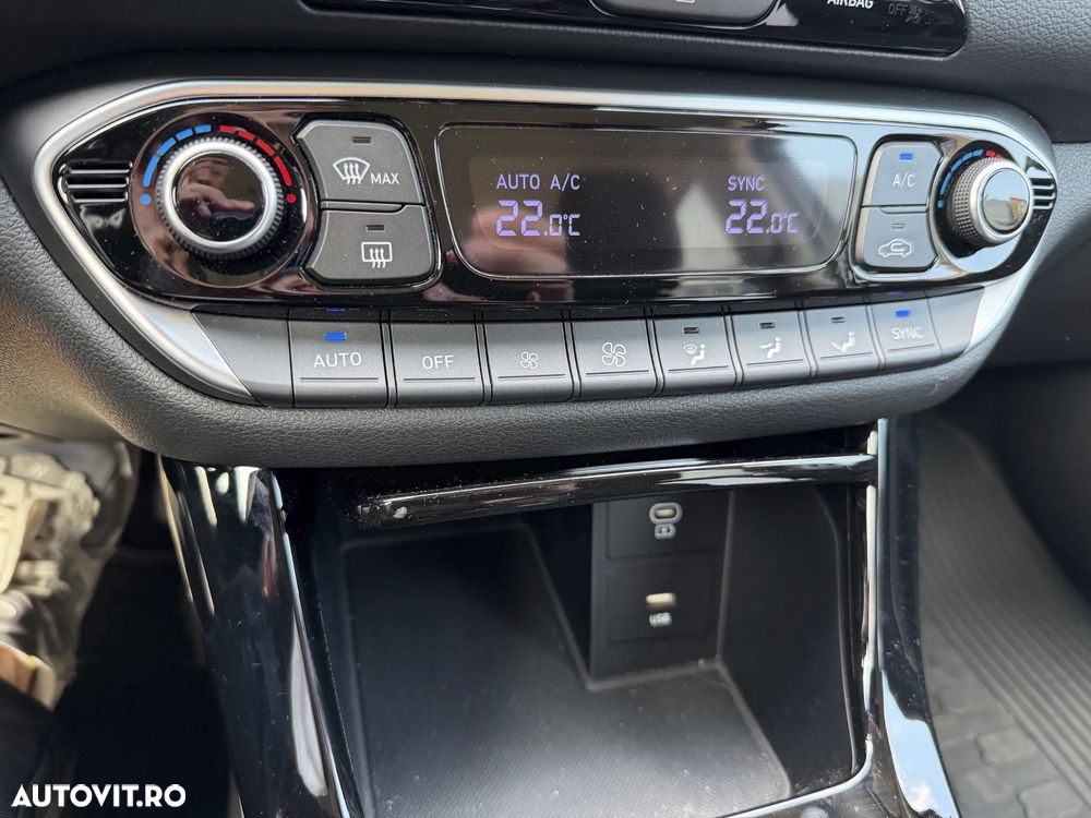 Hyundai i30 1.5 96CP M/T Highway - 18