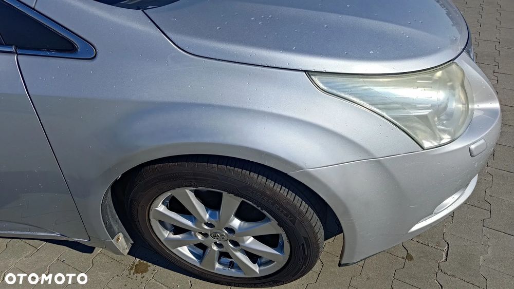 Toyota Avensis 1.8 Sol NAVI - 6