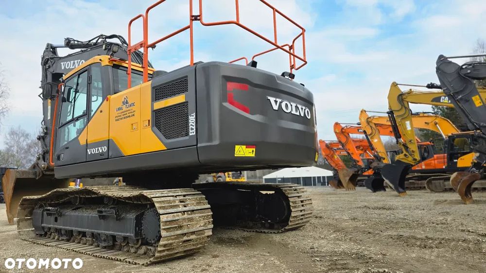 Volvo Ec220 - 4