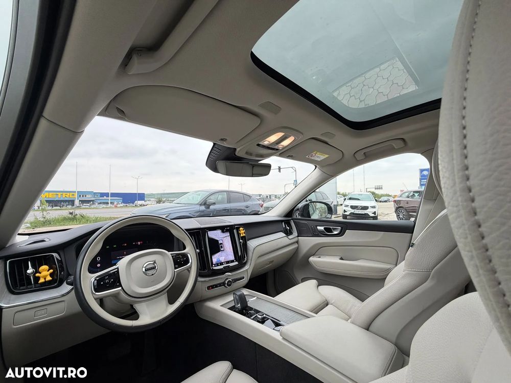 Volvo XC 60 B5 AT AWD MHEV Ultra Dark - 5