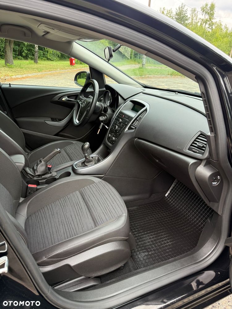 Opel Astra IV 1.4 T Cosmo - 32