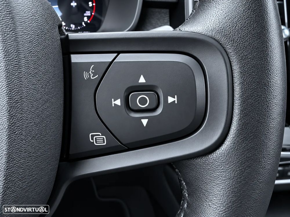 Volvo XC 40 2.0 D3 Momentum - 27