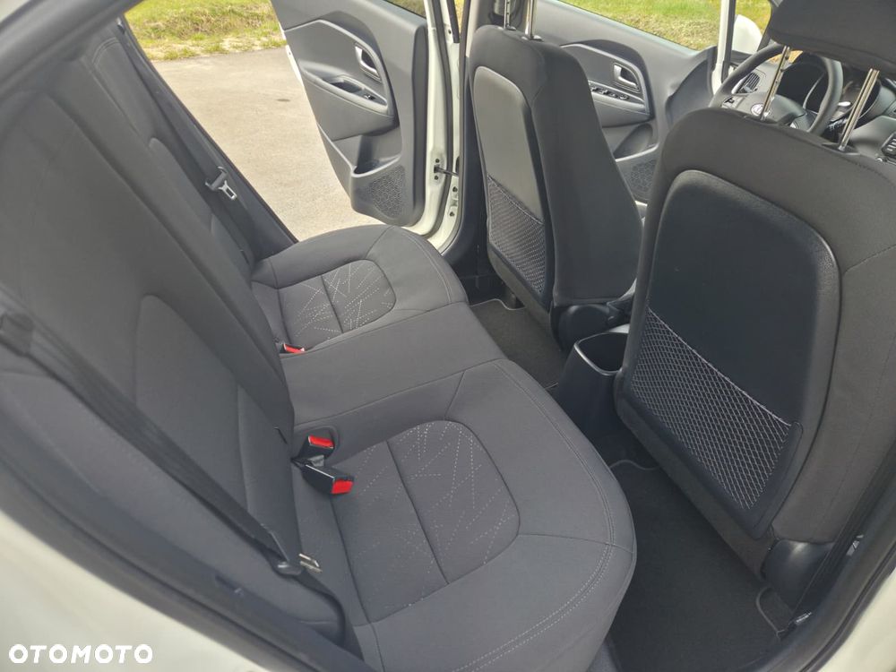 Kia Rio 1.2 L - 15