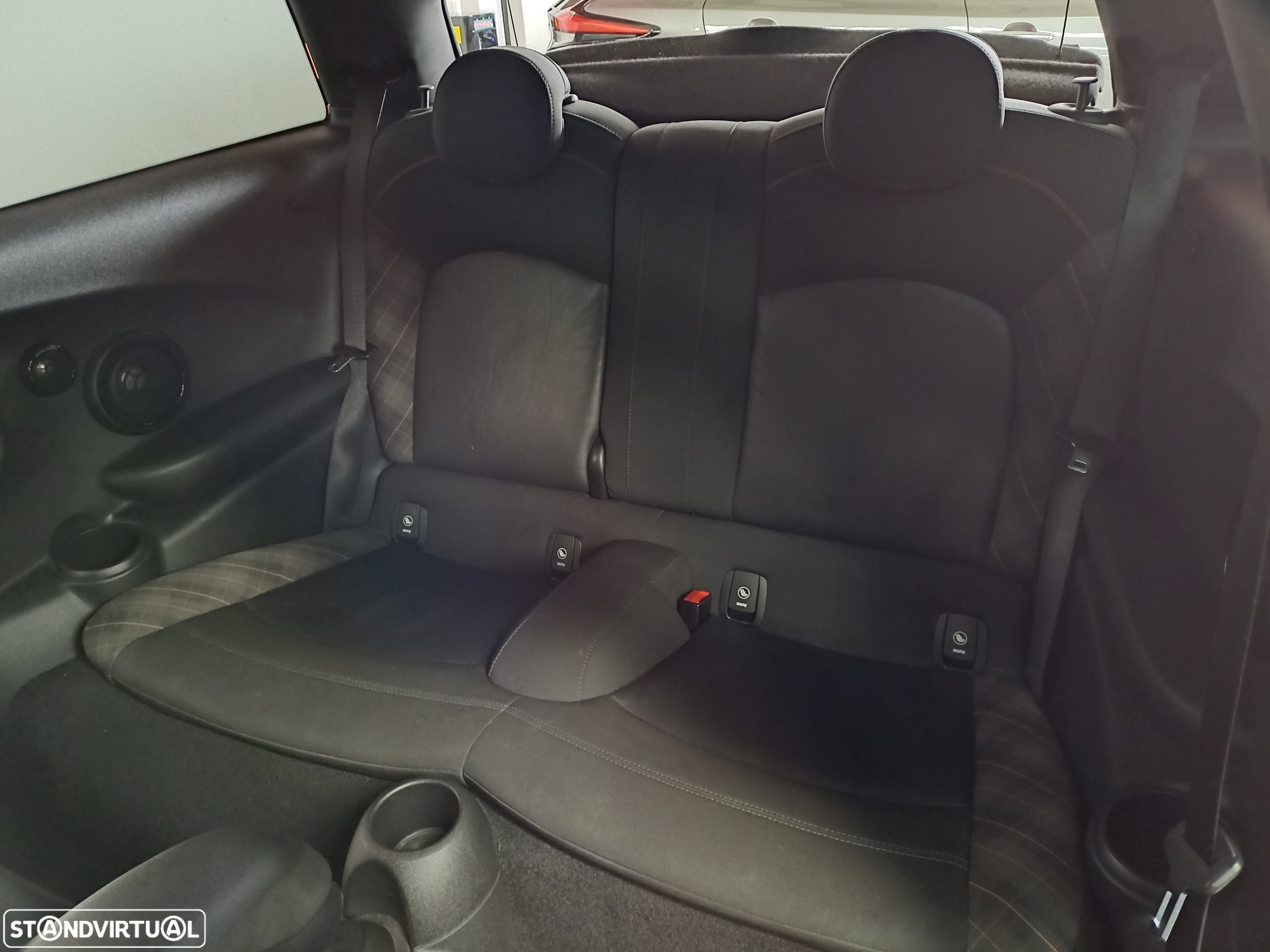 MINI 3 Portas Cooper SD Auto Desportiva - 32