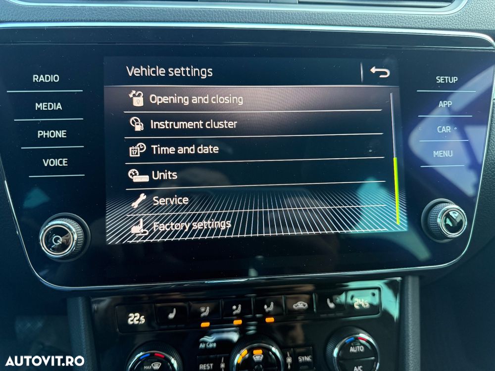 Skoda Superb 2.0 TDI DSG Active - 33