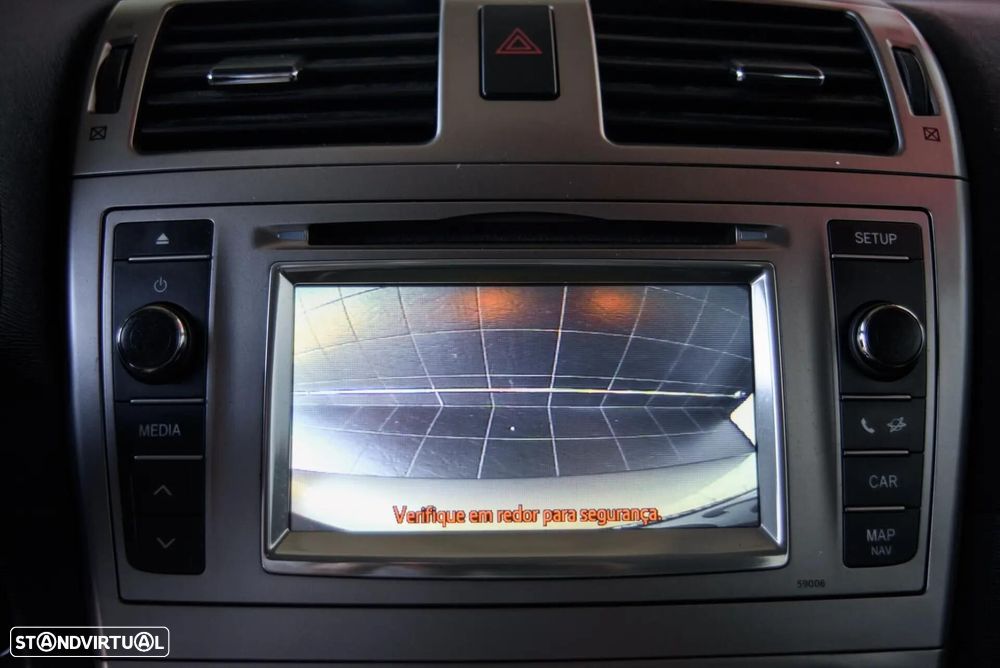 Toyota Avensis SD 2.0 D-4D Exclusive - 45