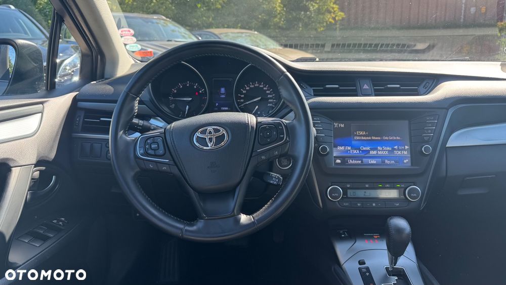 Toyota Avensis Touring Sports 1.8 Multidrive S Executive - 32