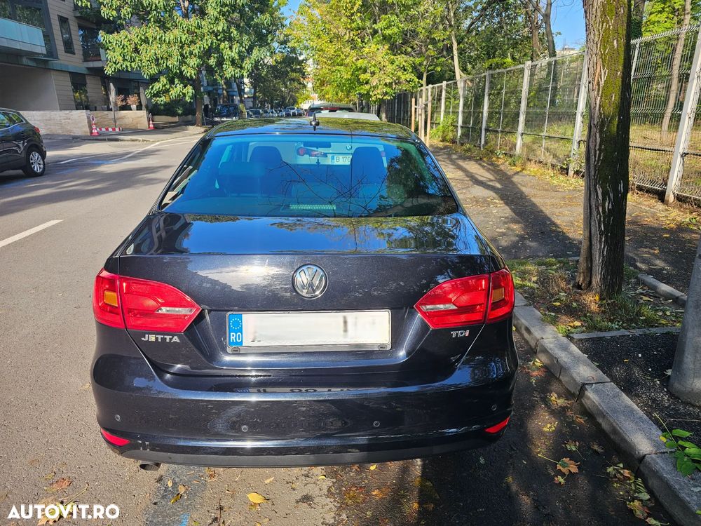 Volkswagen Jetta 1.6 TDI DPF Comfortline DSG - 4