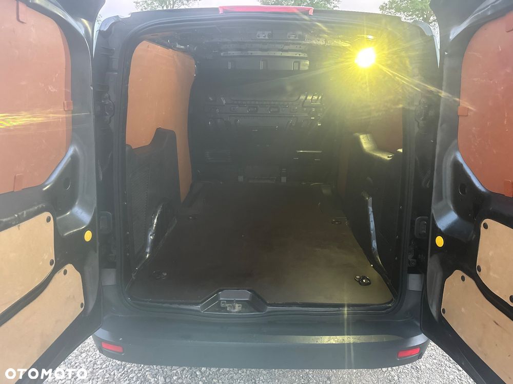 Ford Transit Connect - 12