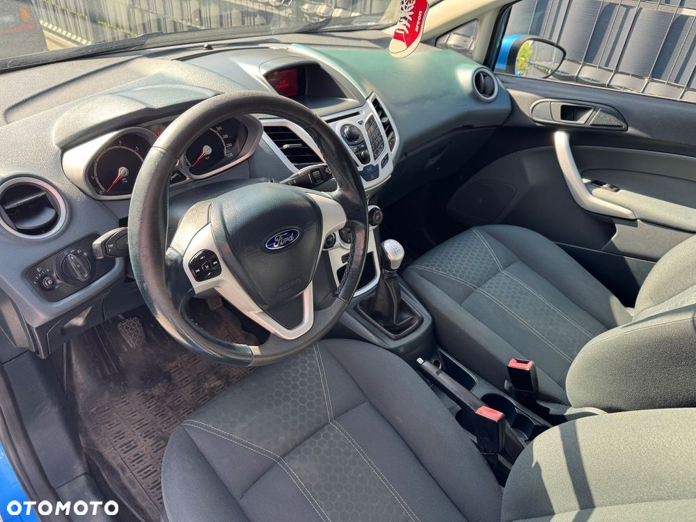 Ford Fiesta - 11