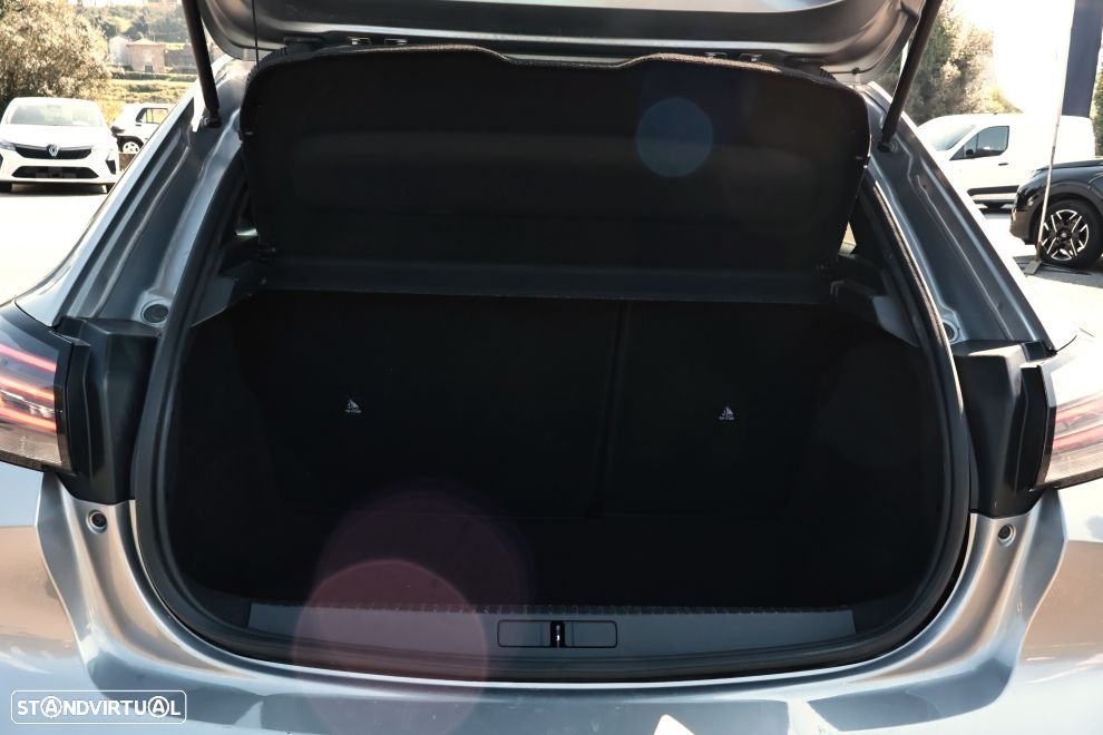 Peugeot 208 1.2 PureTech Allure - 17