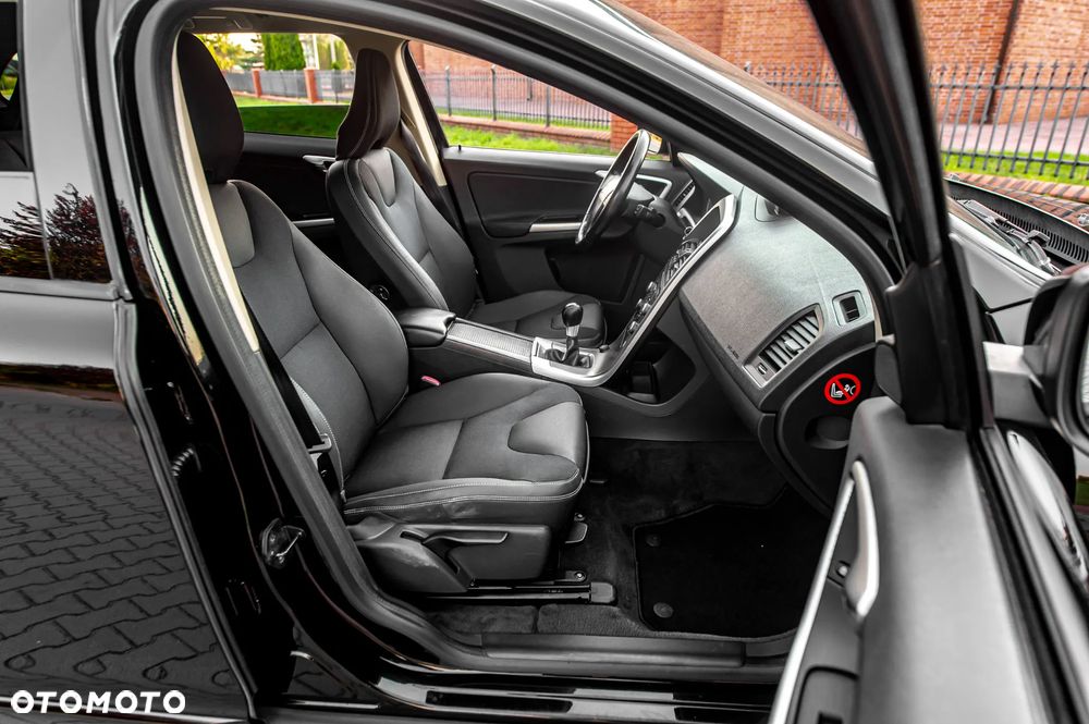 Volvo XC 60 D5 AWD Summum - 7