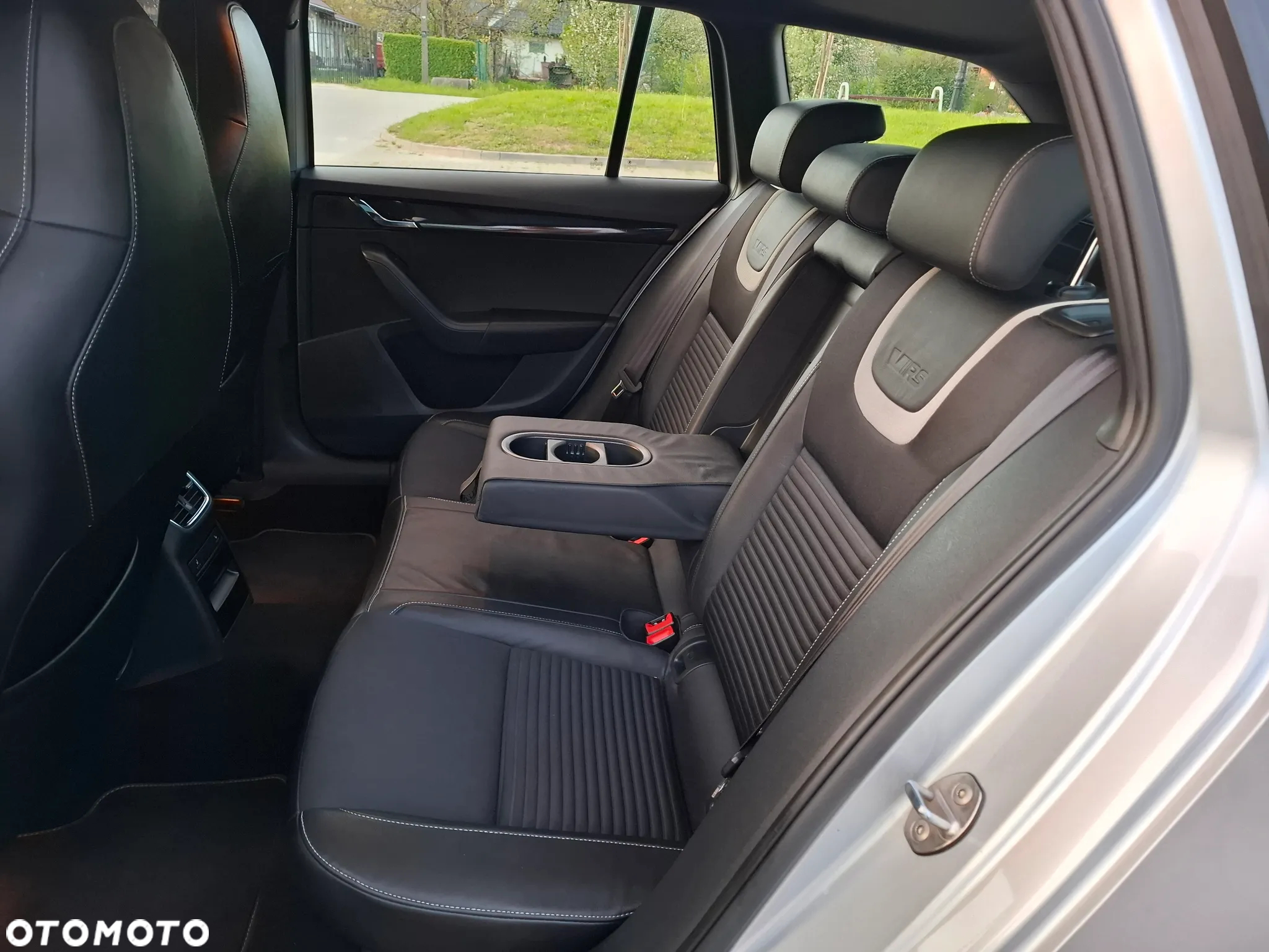 Skoda Octavia 2.0 TSI RS - 17