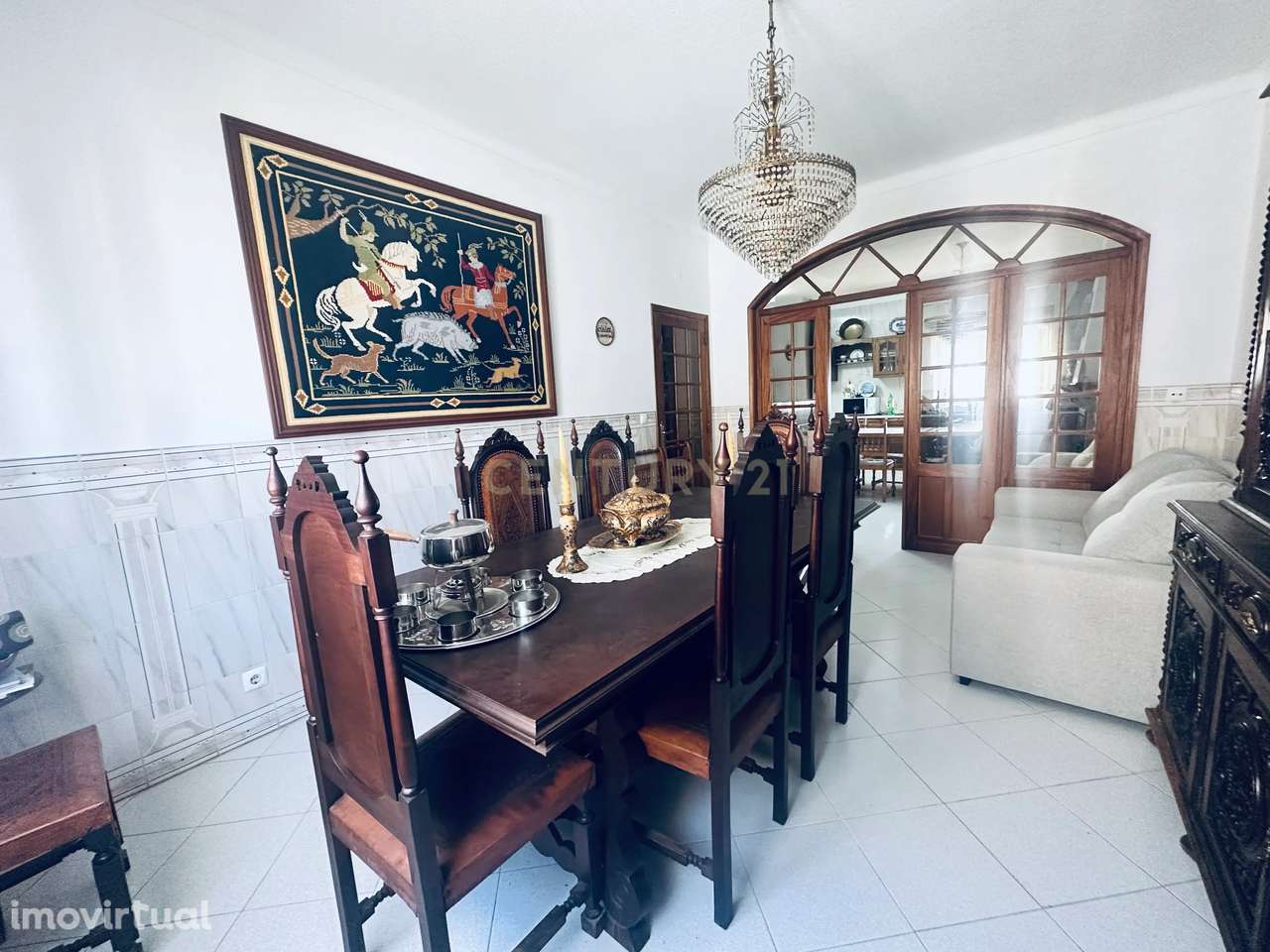 Moradia T5 em Cuba (Alentejo) com dois pisos em zona central da vila. - Grande imagem: 2/29