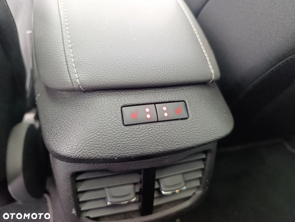 Ford Mondeo 2.0 TDCi Titanium PowerShift - 16