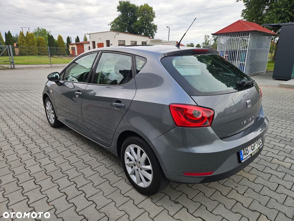 Seat Ibiza 1.4 16V Style Salsa - 2