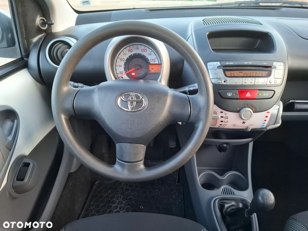 Toyota Aygo Cool - 10