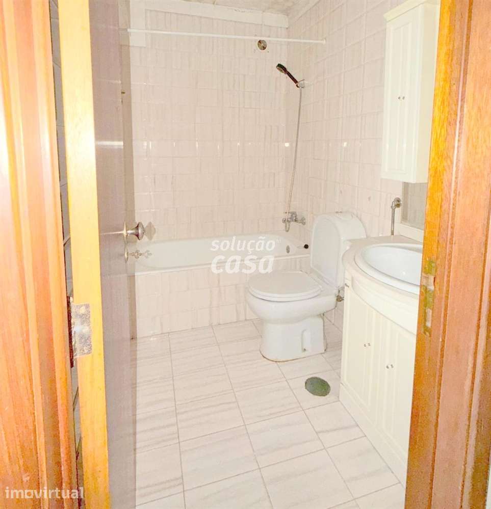 Apartamento T1+1 em Coimbrões! - Grande imagem: 5/22