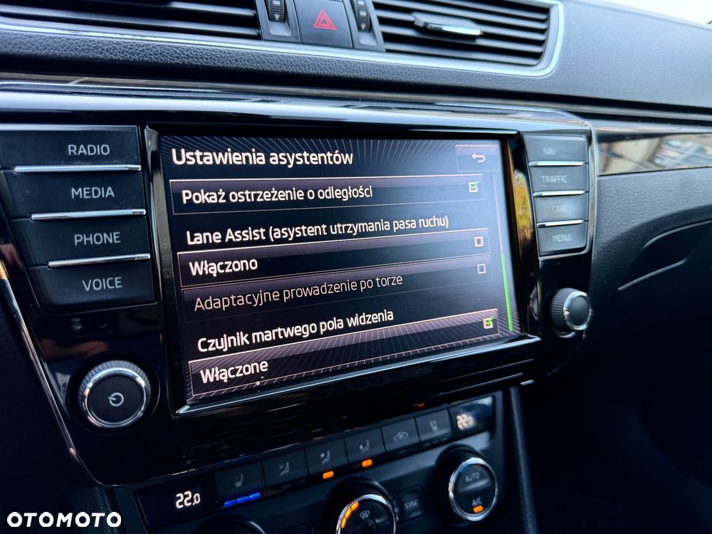 Skoda Superb 2.0 TDI L&K DSG - 18