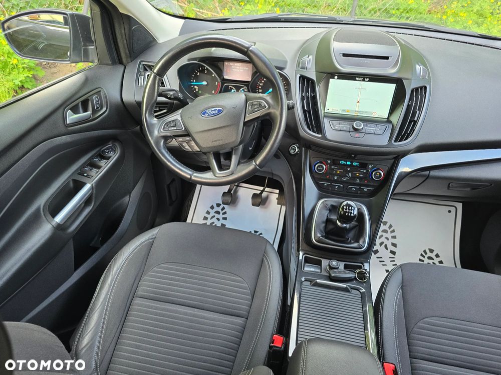 Ford Kuga 2.0 TDCi 4WD Titanium - 25
