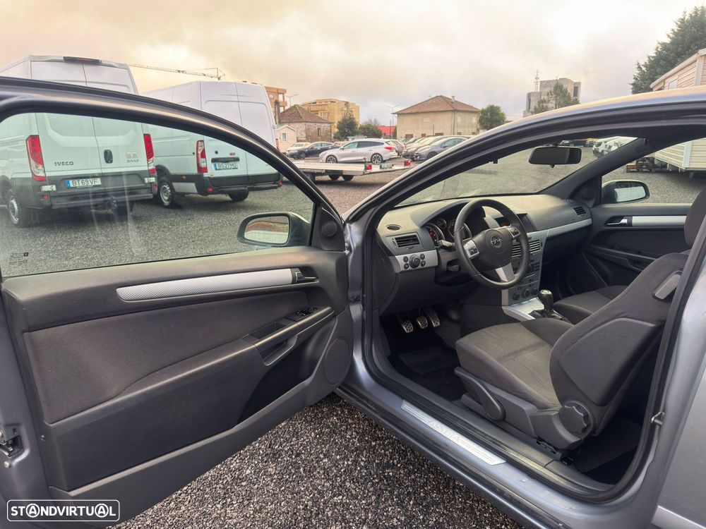 Opel Astra GTC 1.3 CDTi - 12