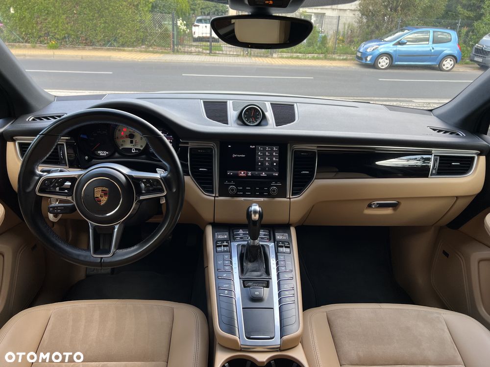 Porsche Macan Standard - 10